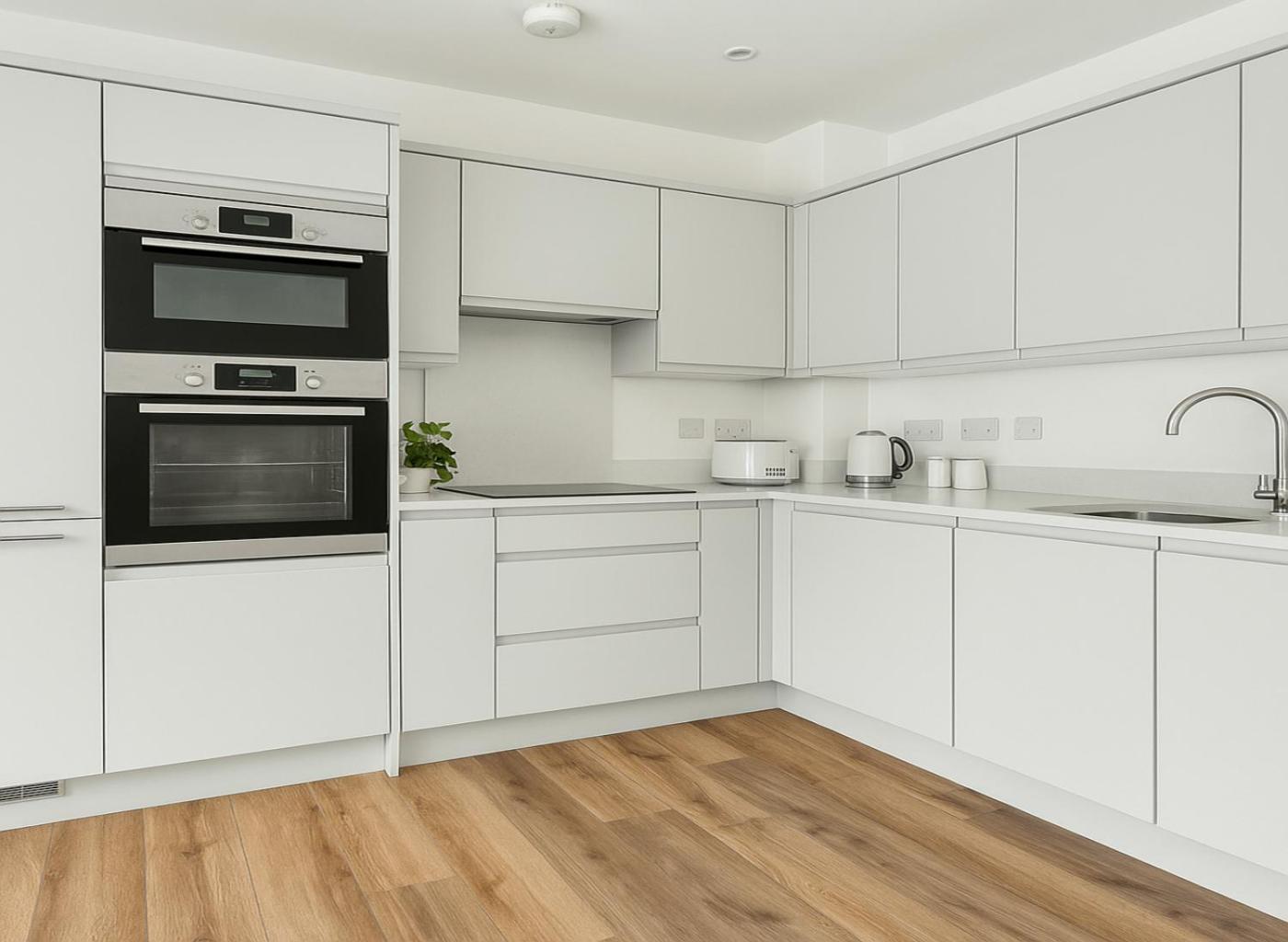 2 Bed Riverside Flat In Wandsworth Londen